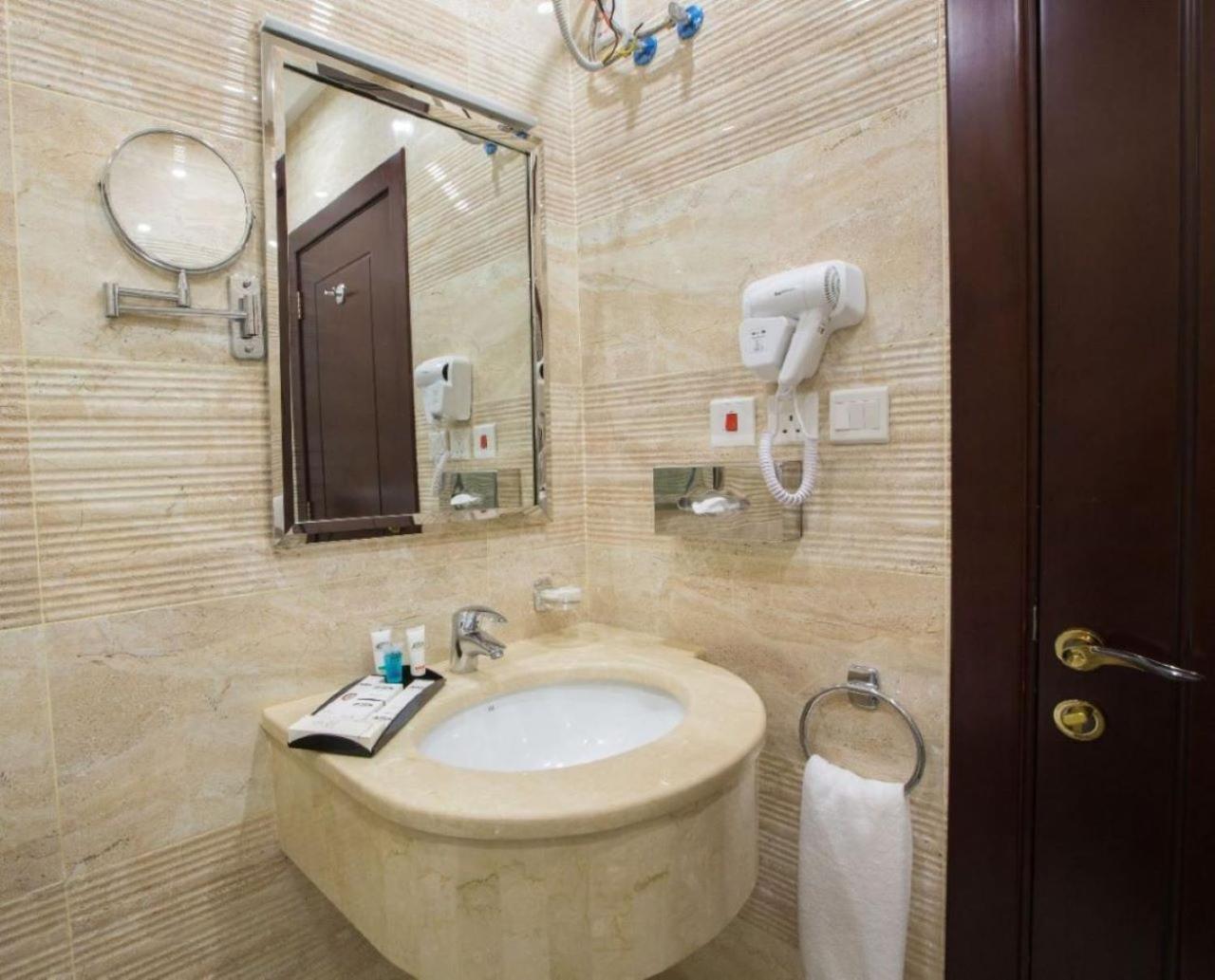 Sun Park Hotel Suites Djedda Buitenkant foto
