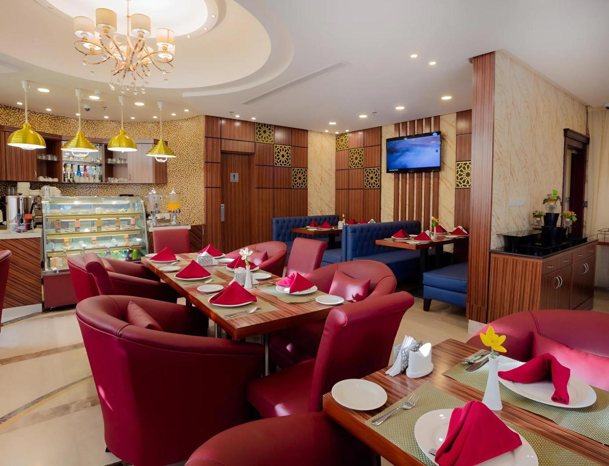 Sun Park Hotel Suites Djedda Buitenkant foto